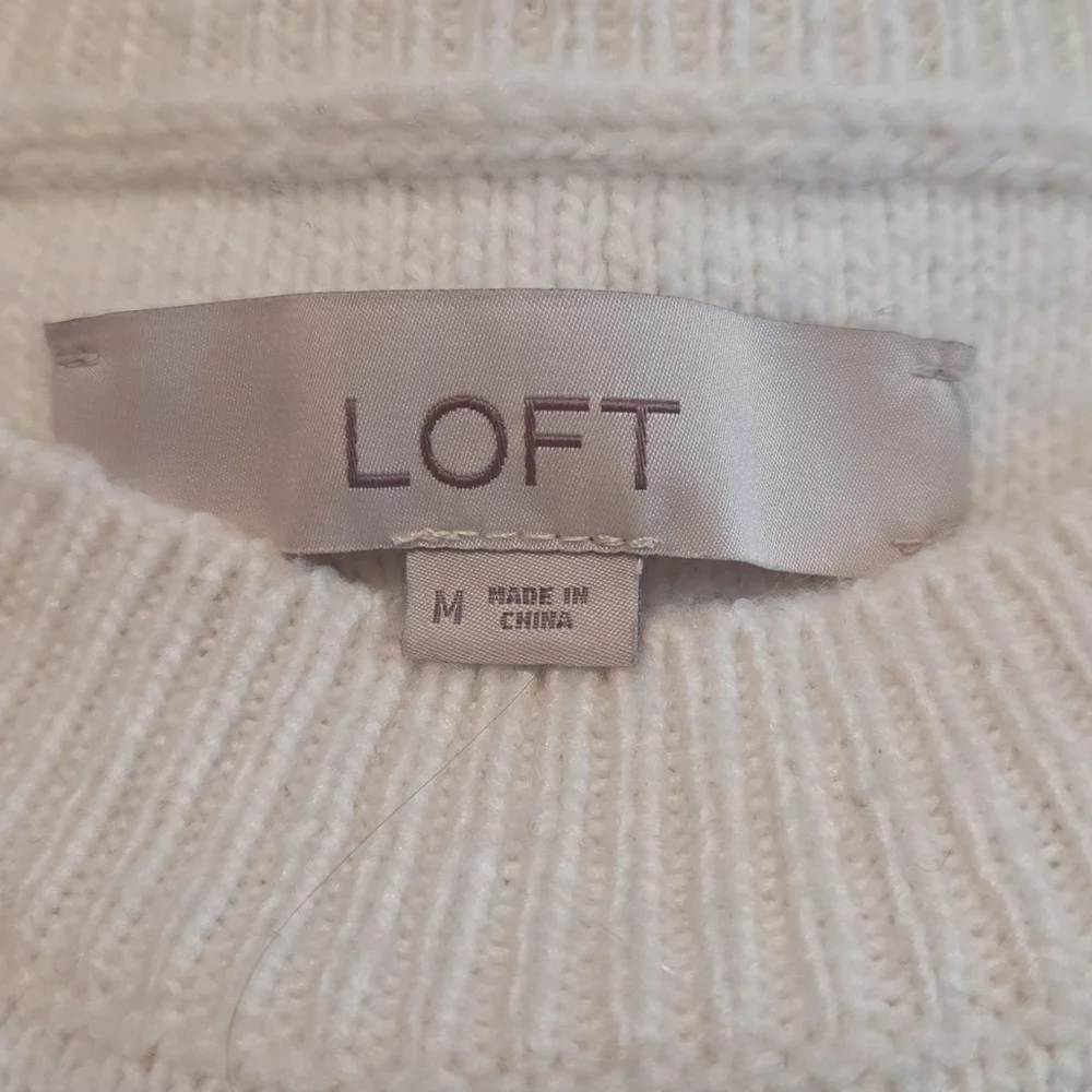 LOFT Ann Taylor Classic Cable Knit Cream Sweater Size M - Picture 3 of 3